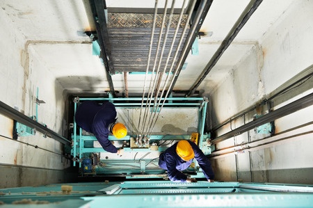 Ứng dụng Thiết Bị Bơm Mỡ Tự Động trong bảo trì xây dựng