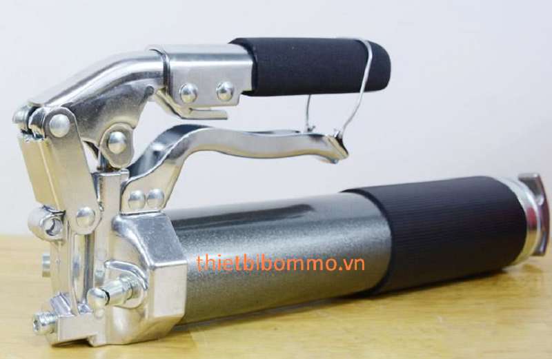Cách sử dụng Súng Bơm Mỡ Bò Cầm Tay Chính Xác, Chi tiết nhất